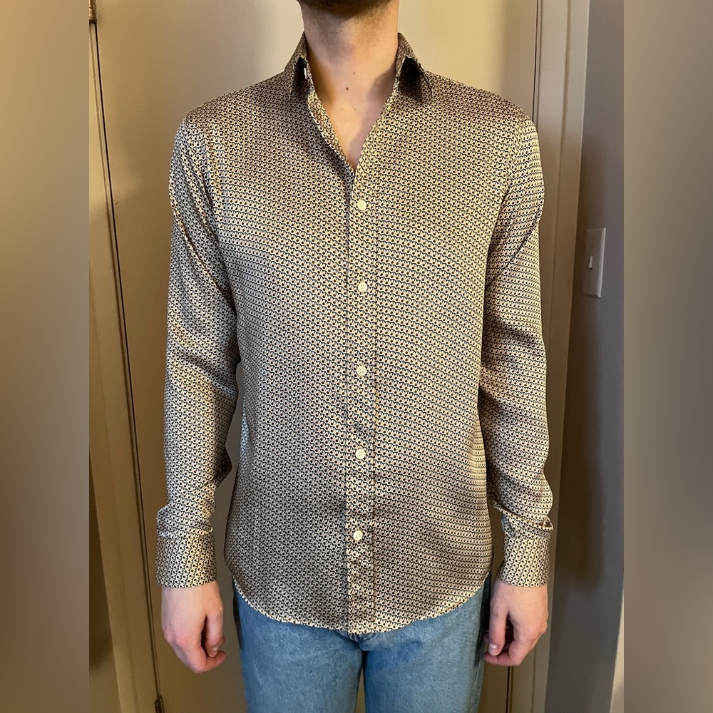 Zara Men’s Patterned Satin Button Down Shirt